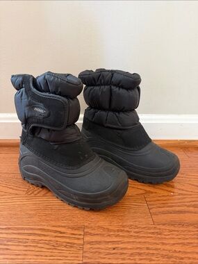 Khombu Black Quilted Kids’ Winter Boots